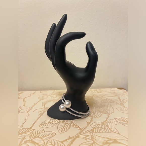 NWT Faux Diamond and Pearl Wrap Bracelet - Picture 1 of 3